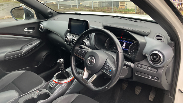 Nissan Juke 1.0 DiG-T Tekna 5dr Petrol Hatchback